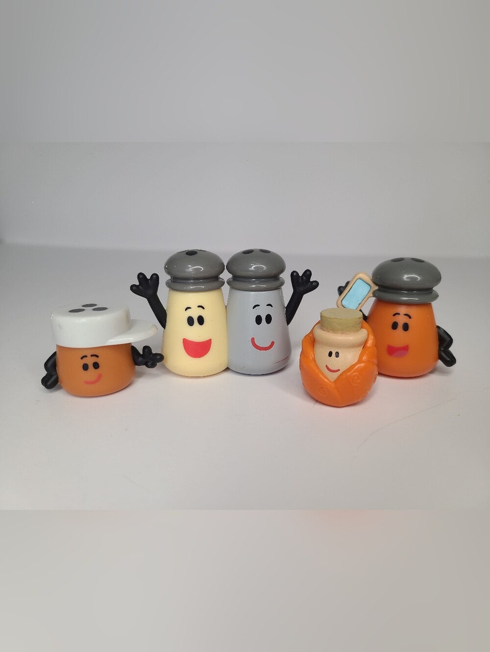 Blues Clues And You Mr Salt Mrs Pepper Paprika Cinnamon Sage 2019 Viacom